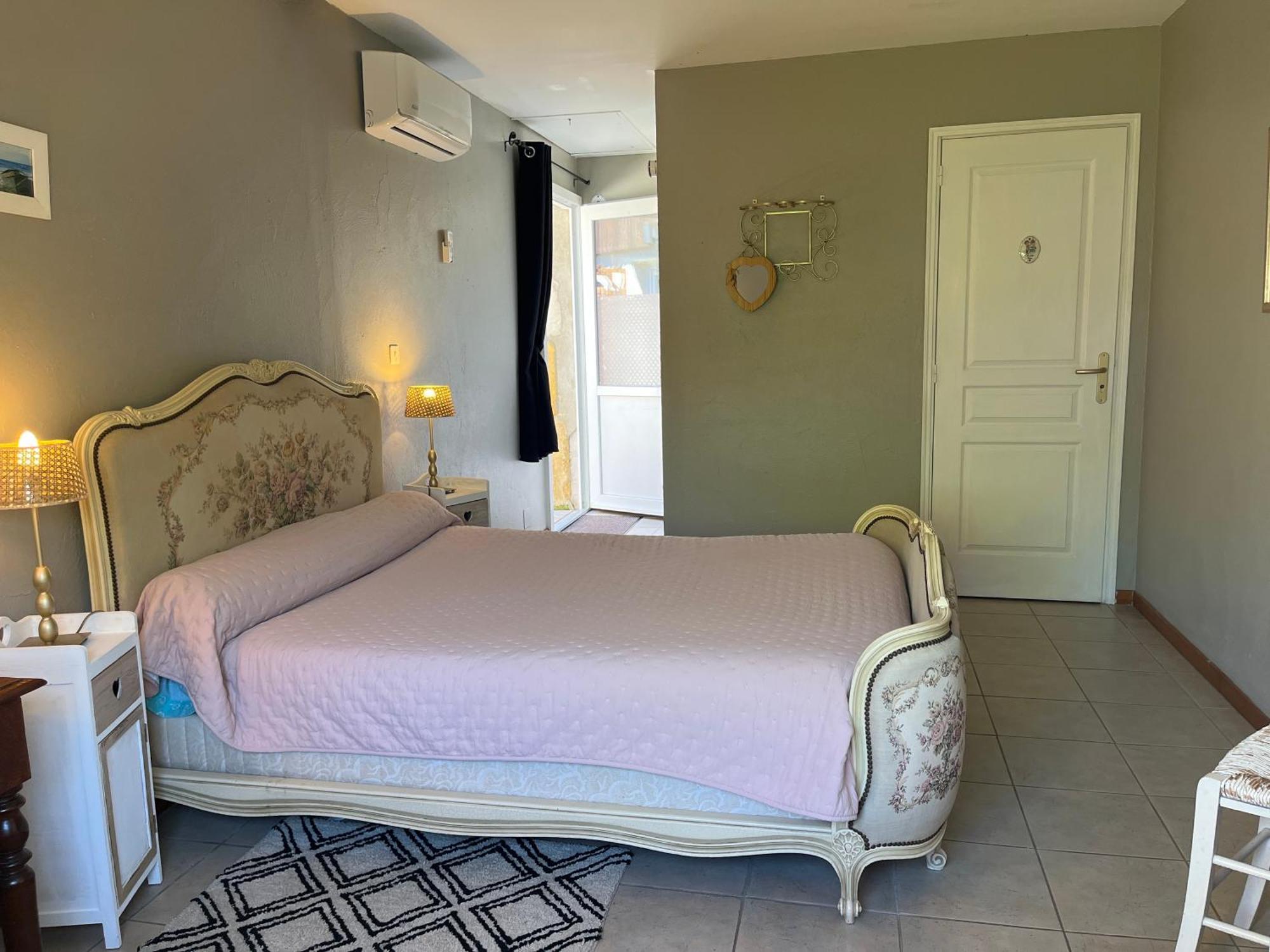 Chambres Et Gite Peyroutas " Camille" Vignonet St Emilion Luaran gambar